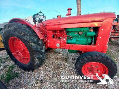 Agricultural tractor