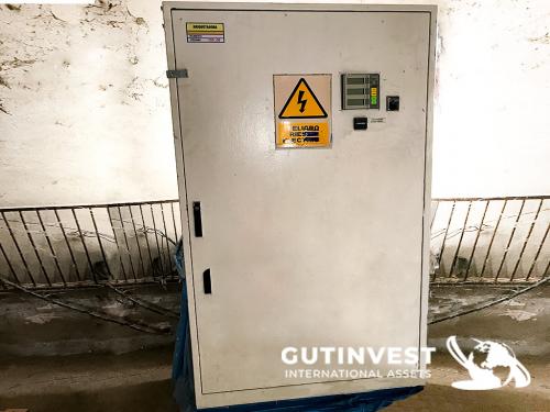 (x2) Briquetting presses for wood, plastic, paper...