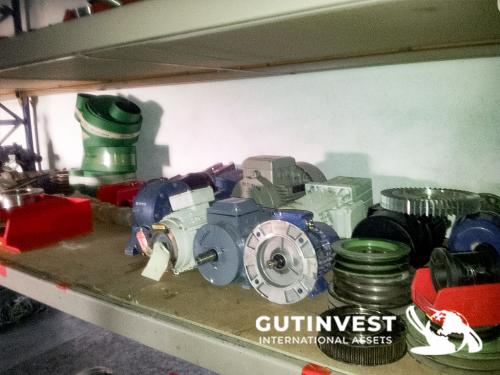 (x2) Briquetting presses for wood, plastic, paper...