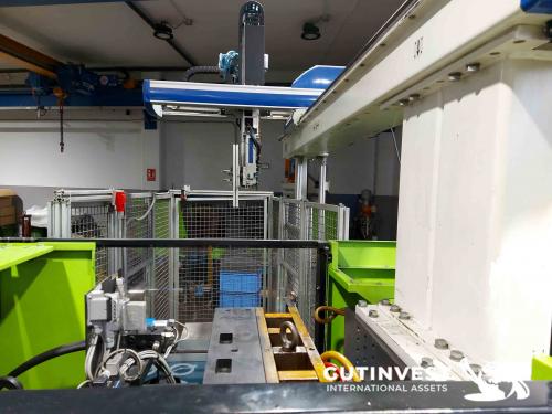 Robot for Plastic Injection Molding Machine