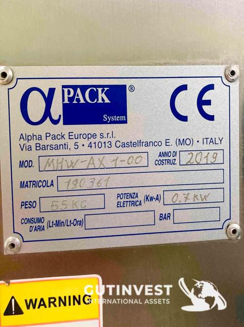 Semi-automatic vertical packaging and filling line