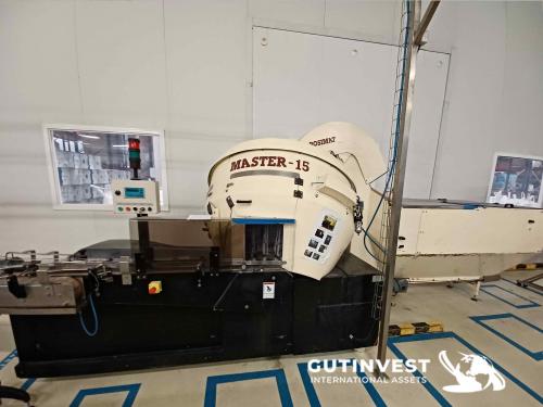 bottle feeding machine