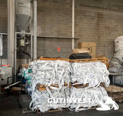 Soundproof plastic shredder mill equipment