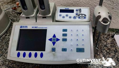 Automatic titrator - autosample titrator
