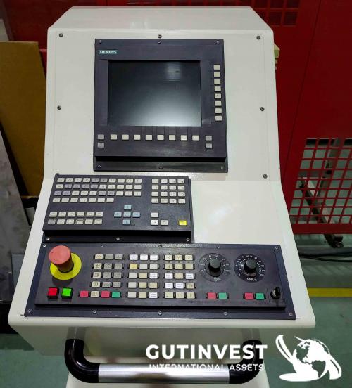 CNC milling machine - machining center