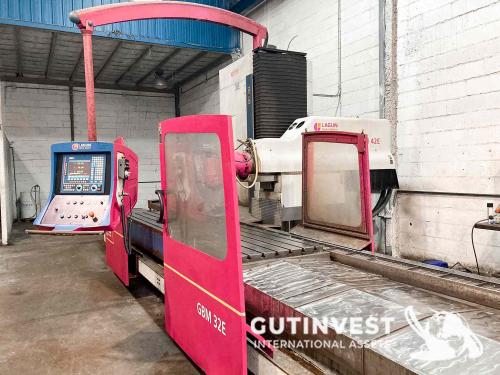 CNC bench milling machine