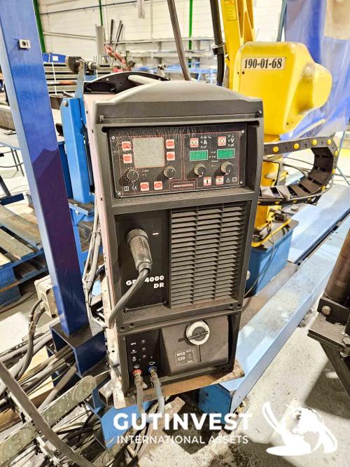 Welding robot with rail