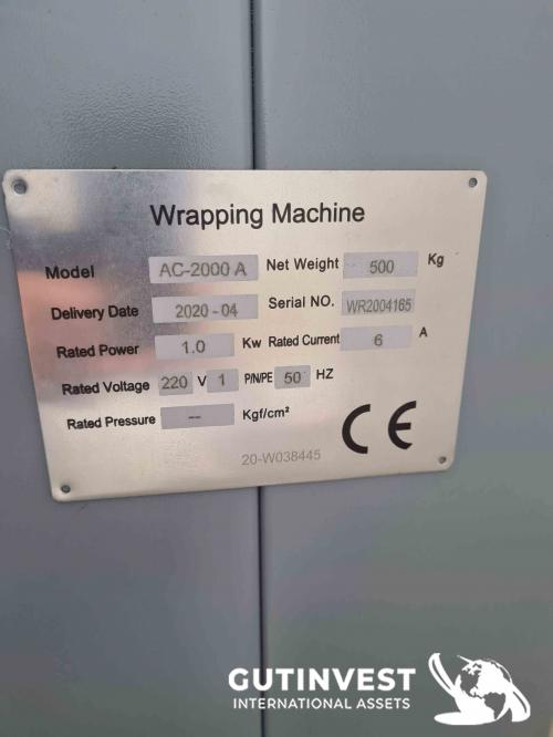 Pallet wrapping machine