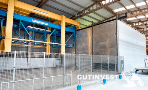 Complete line of precast concrete walls