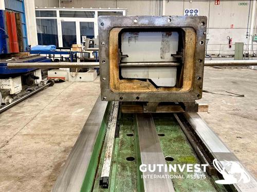 CNC boring machin-  Vertical column