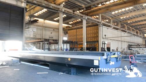 Loading and unloading platform with weighing