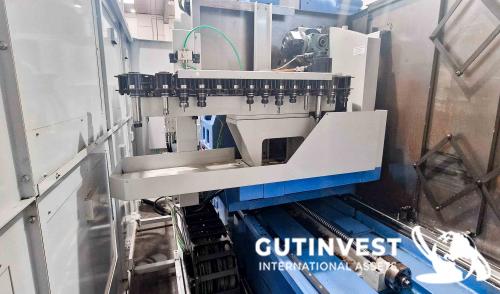 Vertical machining center