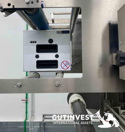 Automatic traysealing machine