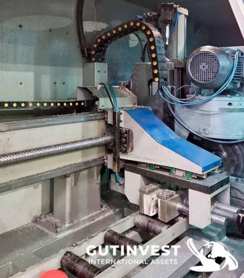 Aluminum profile and tube cutting machine