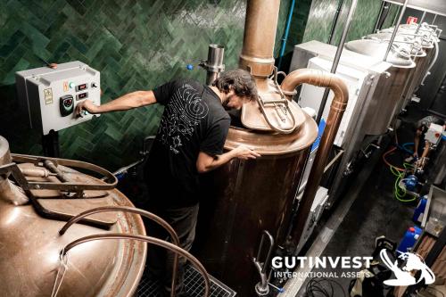 Beer brewing machinery