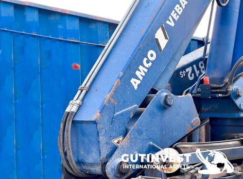 Truck with crane