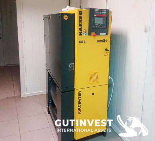 Air compressor with dryer