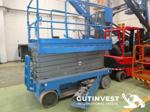 Electric scissor lift - 14 meters