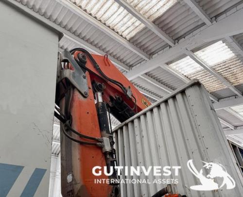 Truck with crane