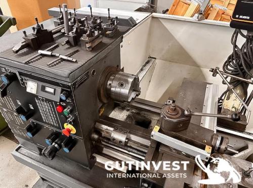 Lathe with display