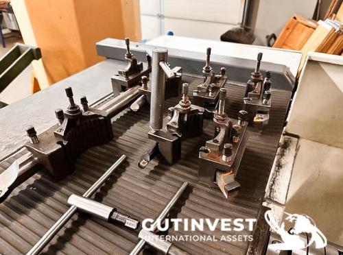 Lathe with display