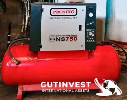 Air compressor with tank