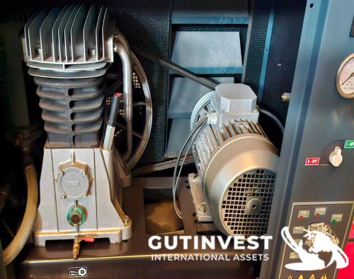 Air compressor with tank