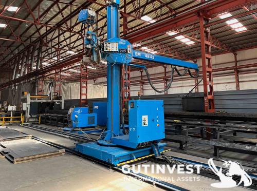 Welding column equipment