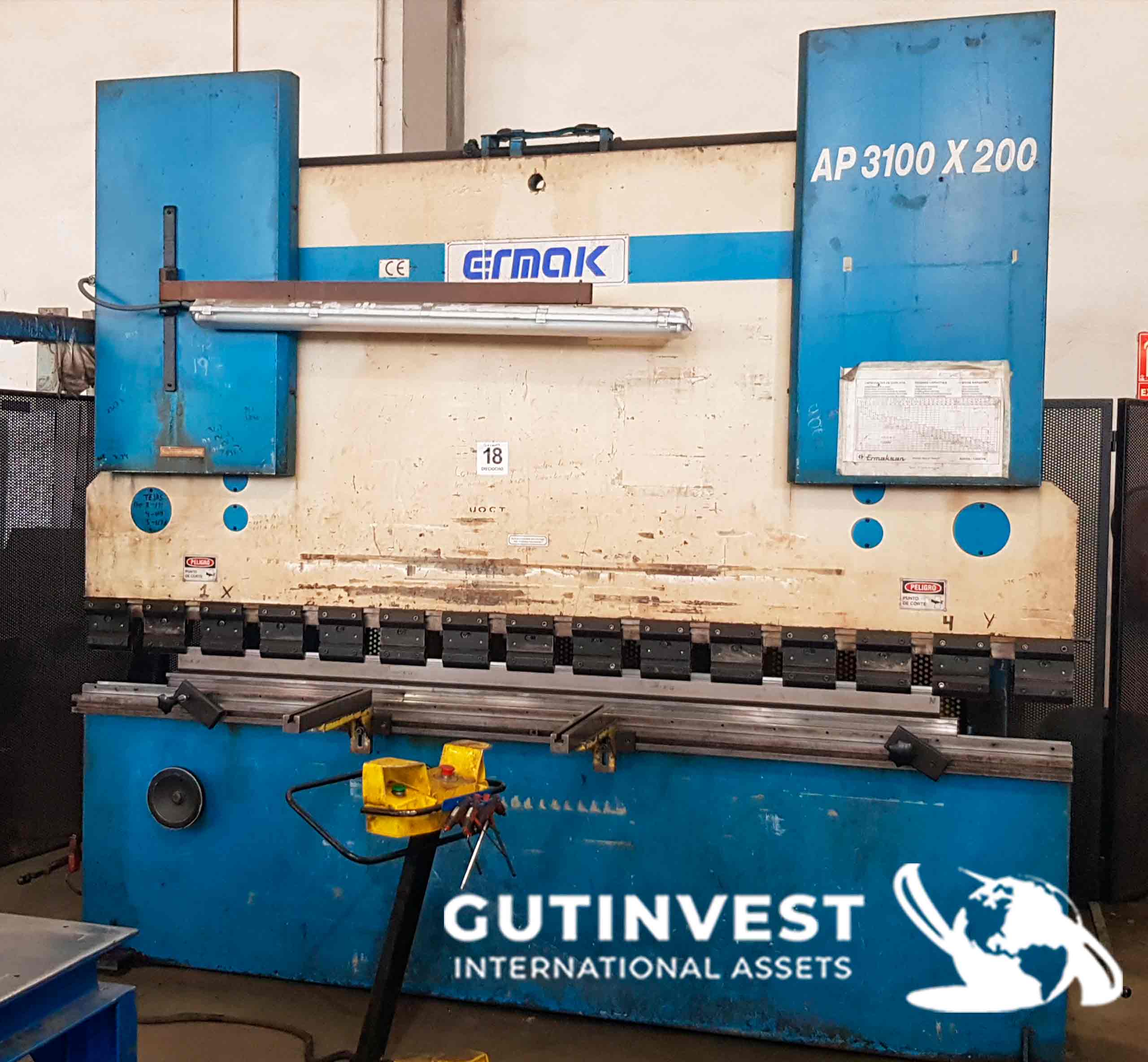 Sheet Metal Press Brake - 200Tn
