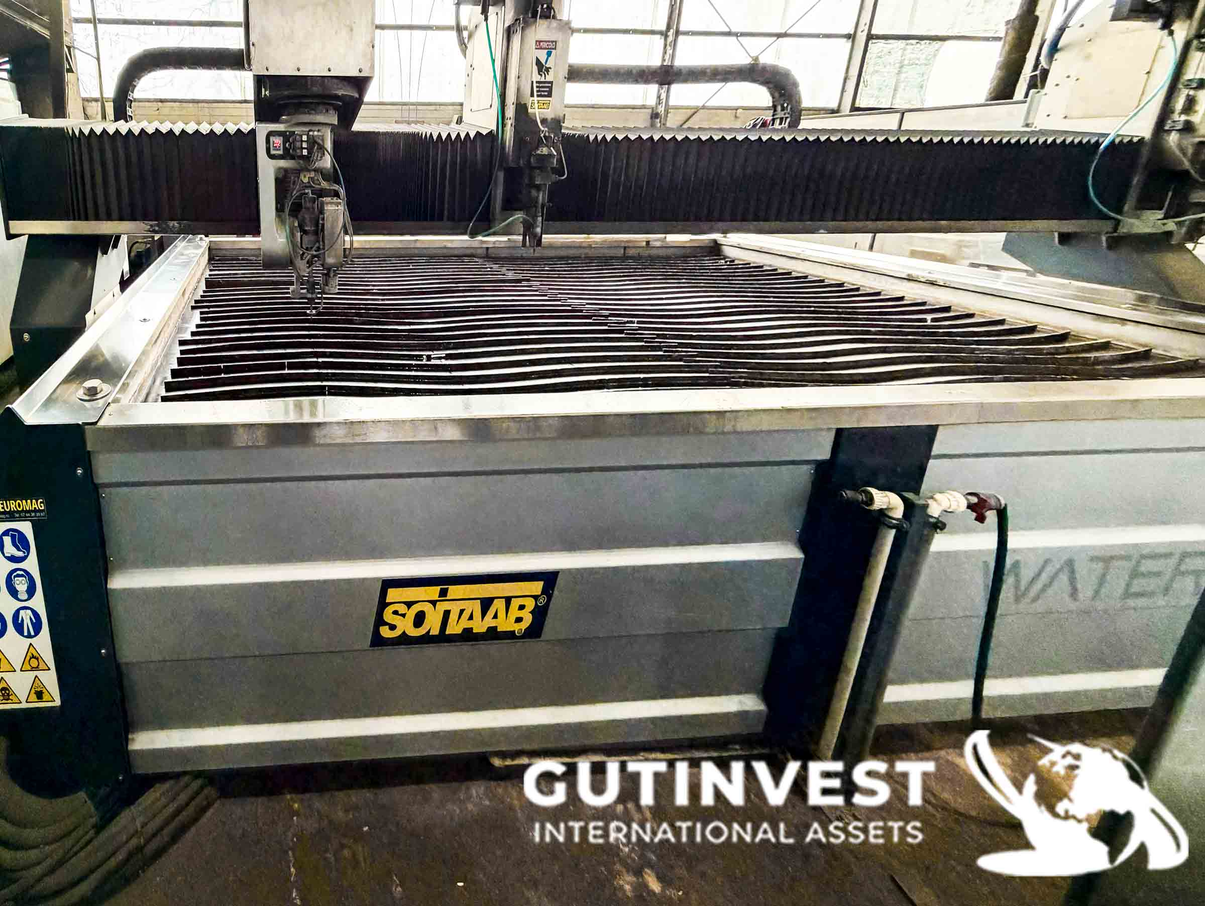  Waterjet Cutting Machine - 5 Axes - 3 Cutting Heads