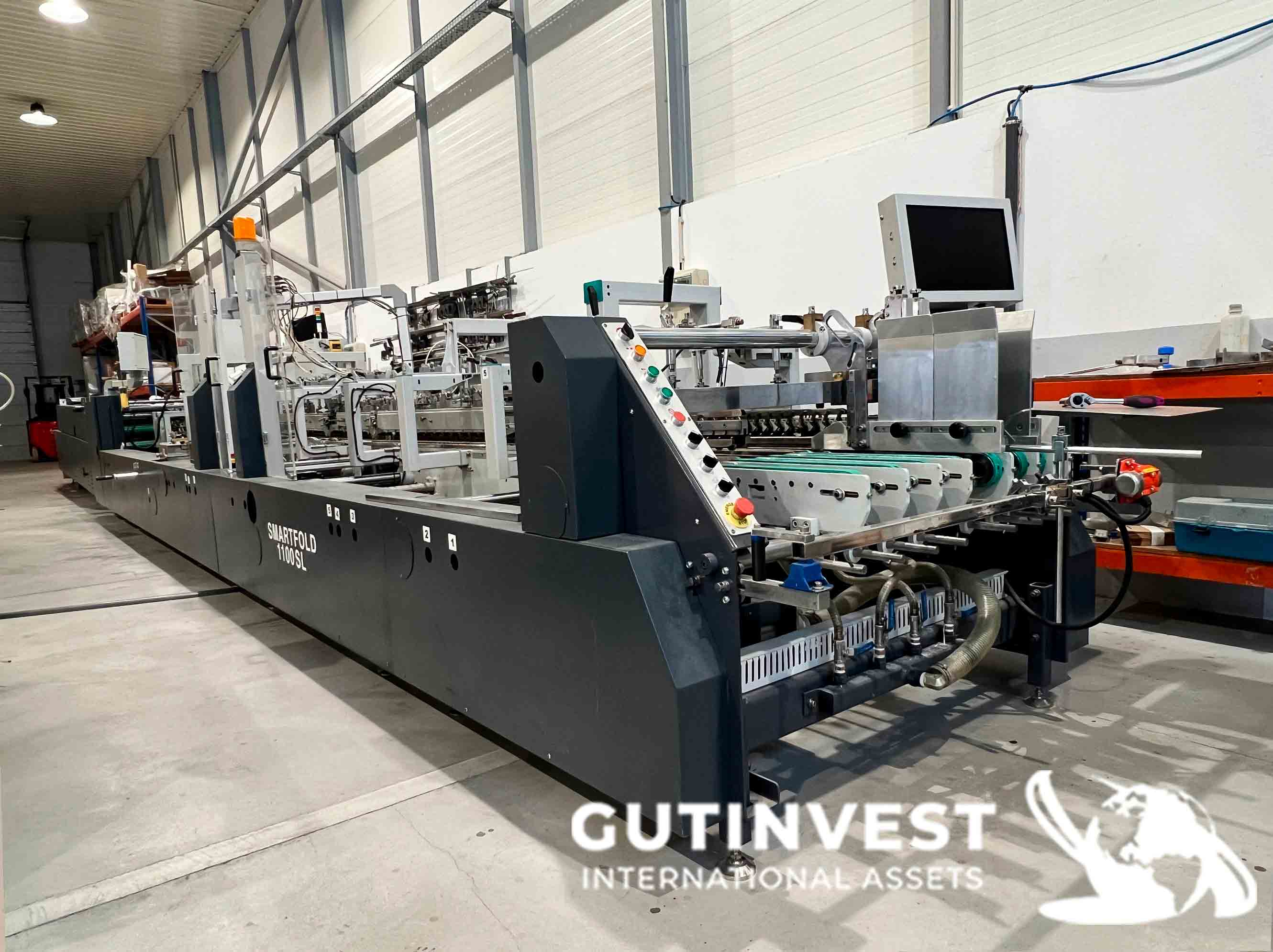 Automatic Box folding and gluing machine