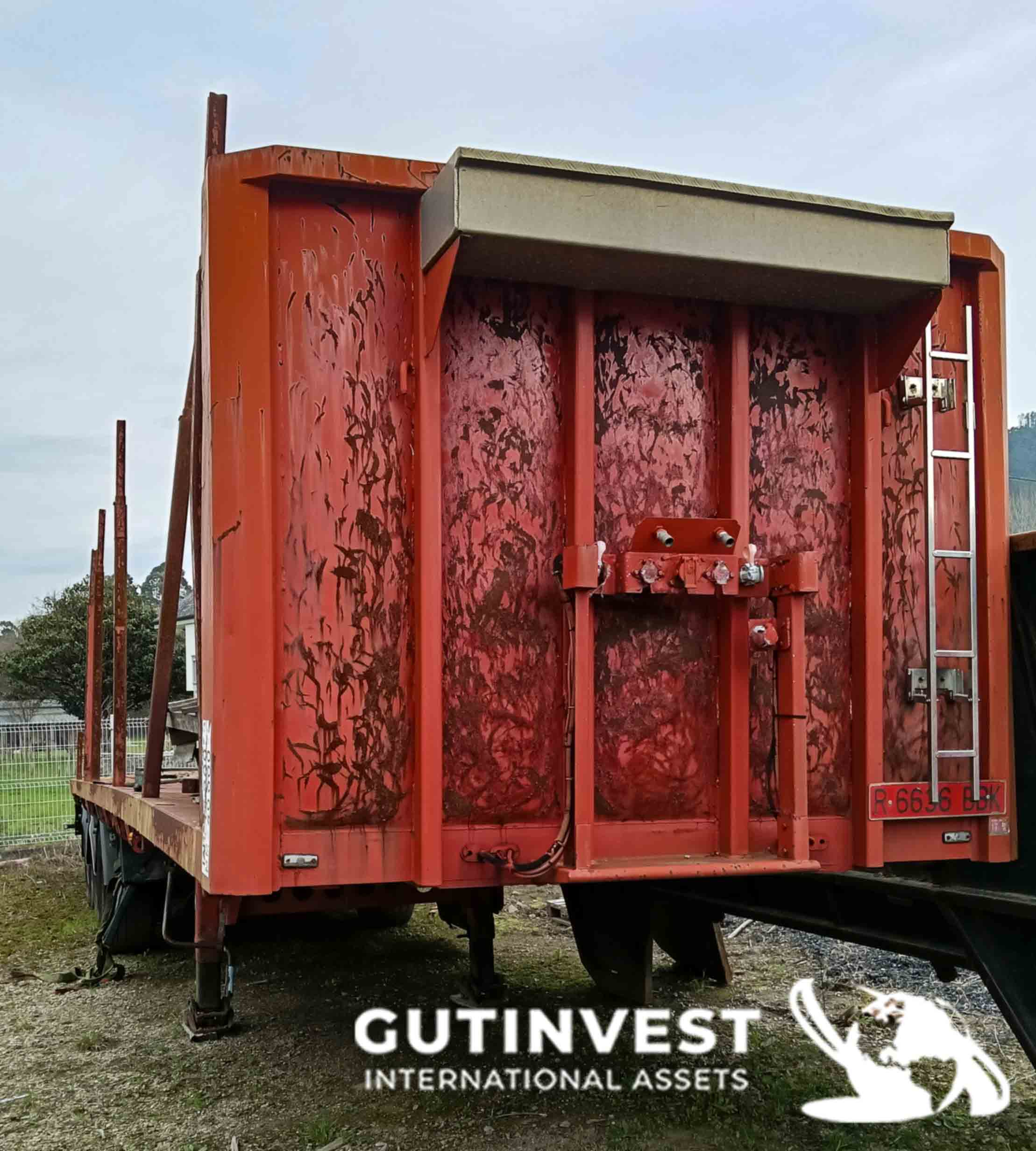 3-axle flatbed semi-trailer