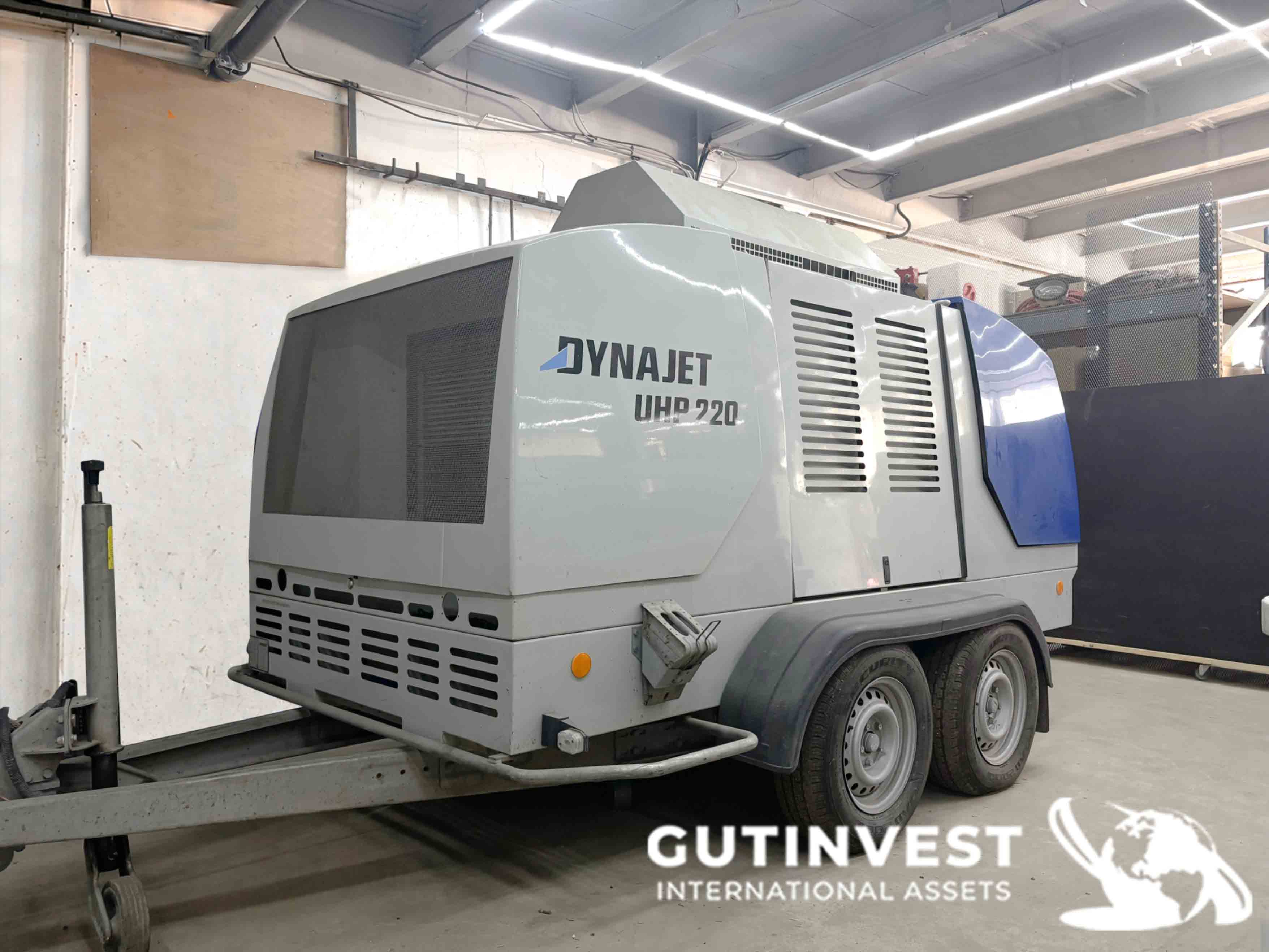 High pressure water cleaning machine