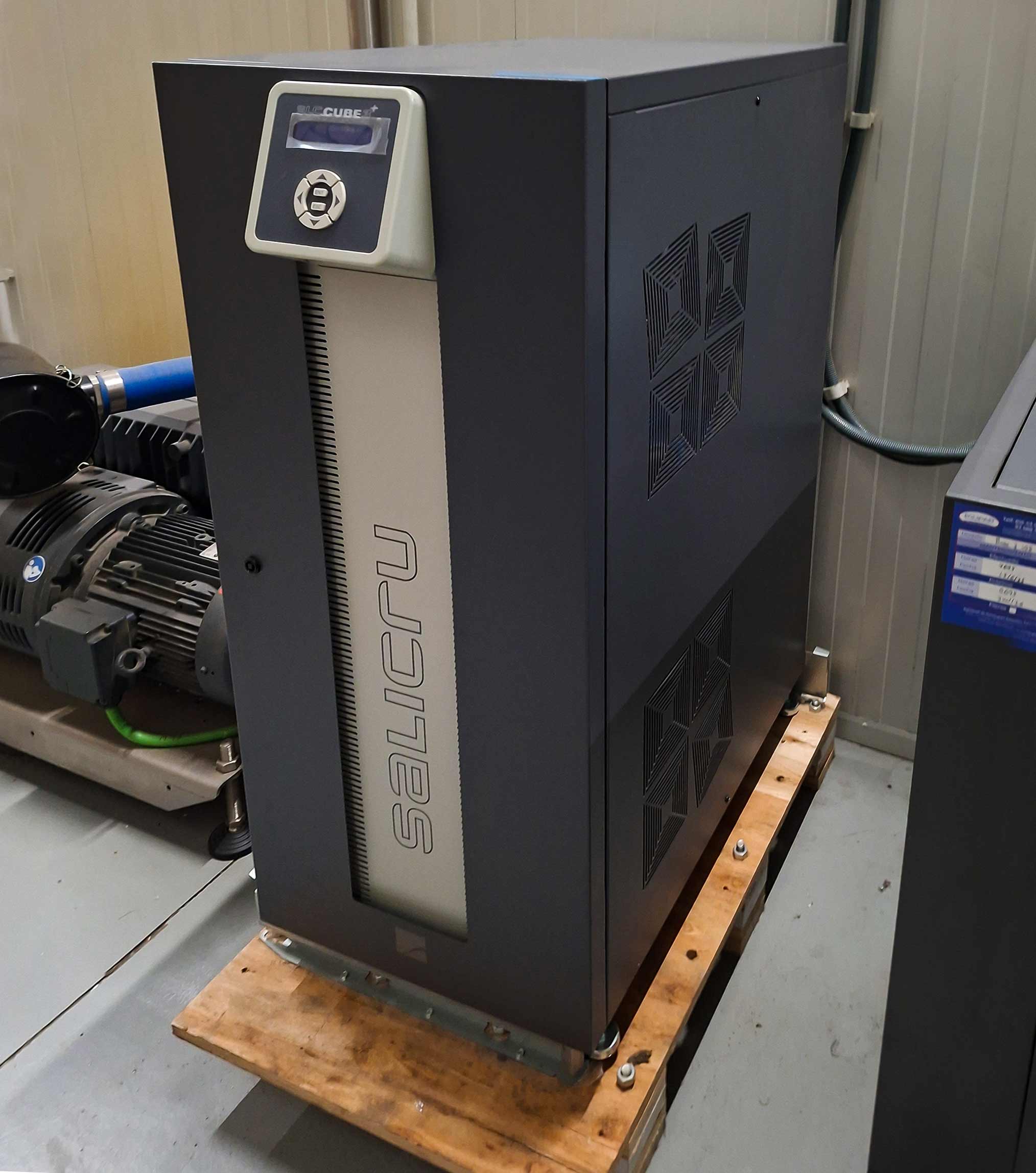 UPS - Uninterruptible Power Supply