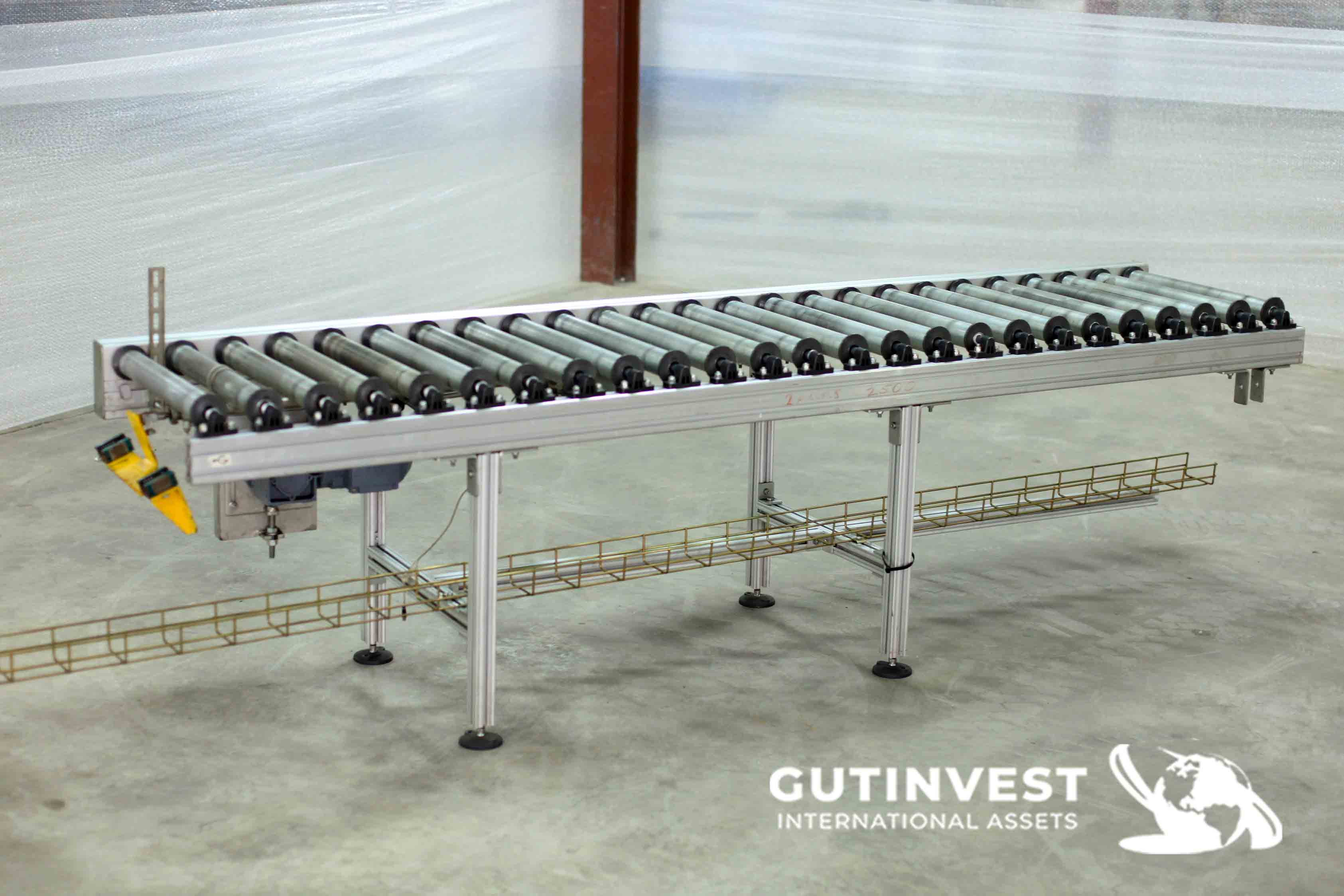 Mesa de rodillos motorizada (2500 x 460 mm)