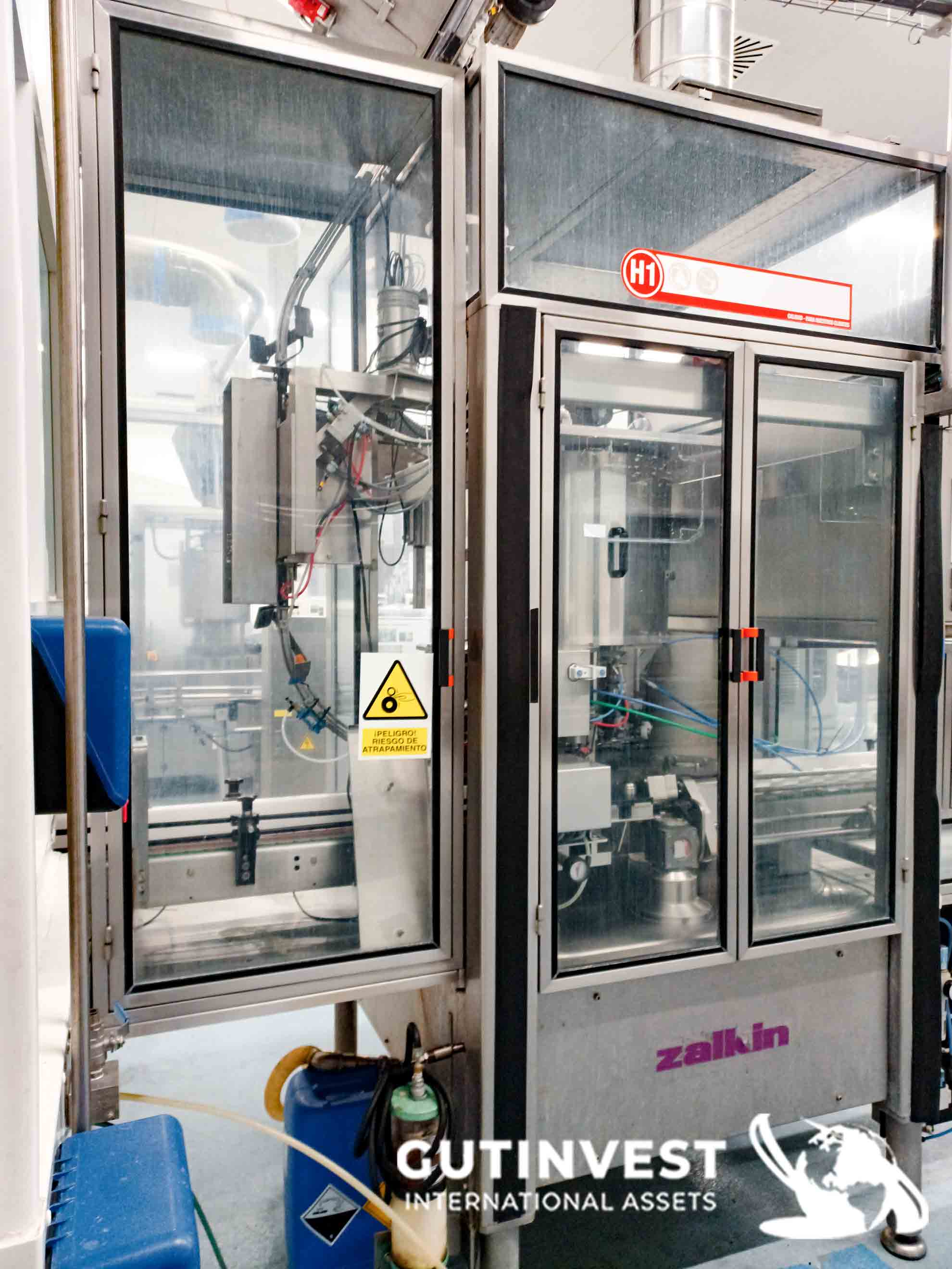 Capping closing machine