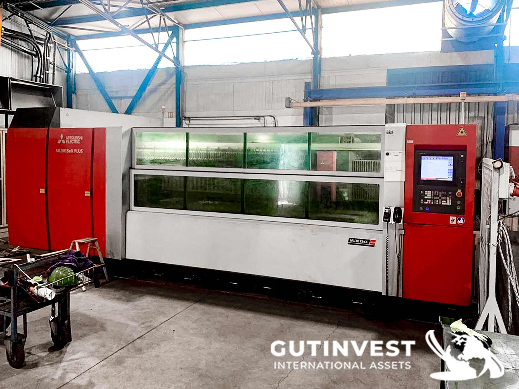 CO2 laser cutting machine 