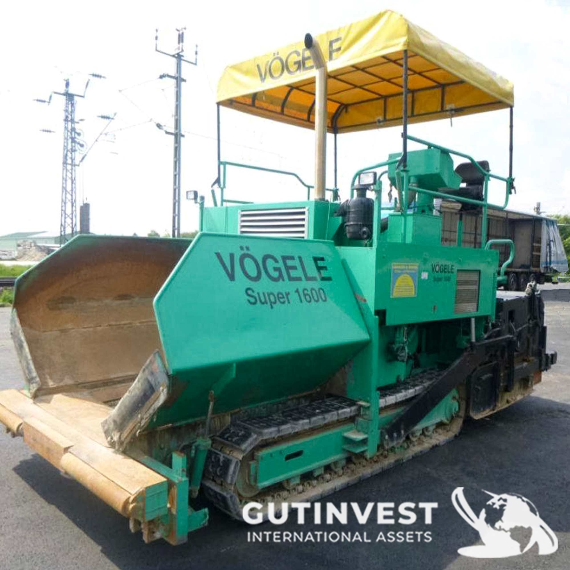 Asphalt paver machine