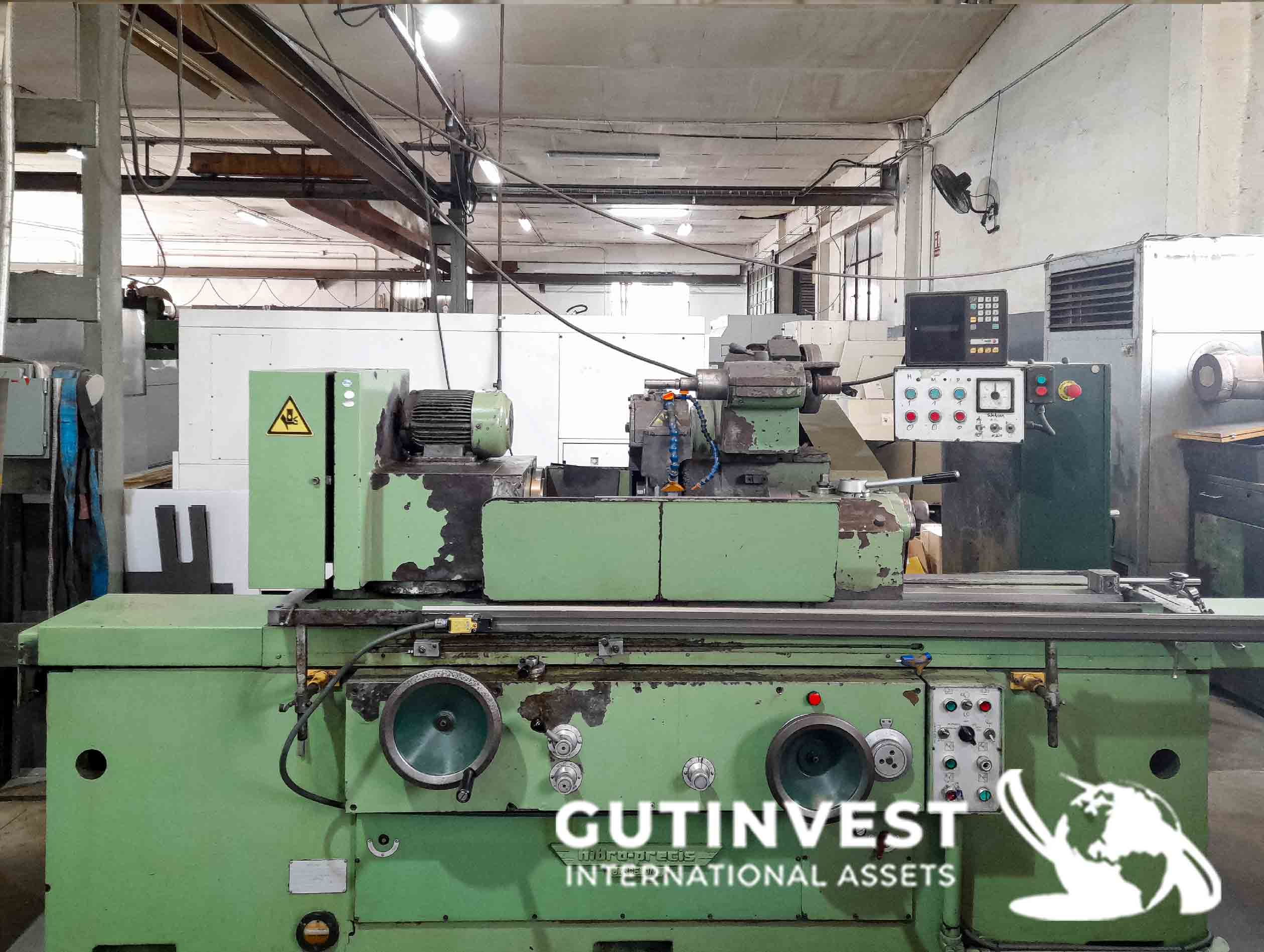 Internal and external cylindrical grinding machine
