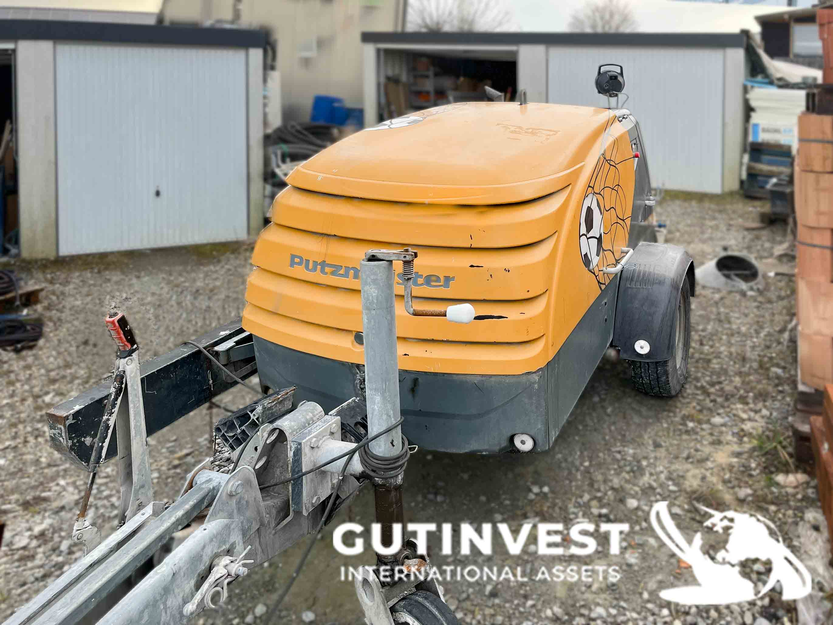 Stationary diesel concrete pump