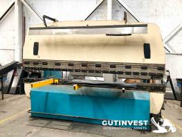 Press brake - Mebusa - 240Tn-4 m and Bending roller for metal