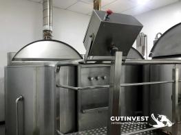 Monobloc capping filler machine – 1.100 bottles/hour.