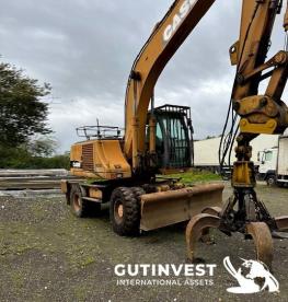 Excavator with grab - Recycling sector