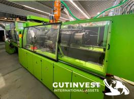 Máquina inyectora de plástico con robot - 300Tn "ENGEL"