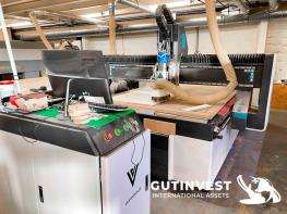 Machinery for woodworking sector, & Forklift