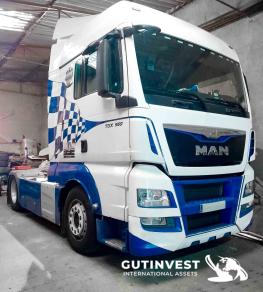 (x2) Cabezas tractoras MAN /RENAULT- (x3) Camiónes pluma IVECO/PEGASO